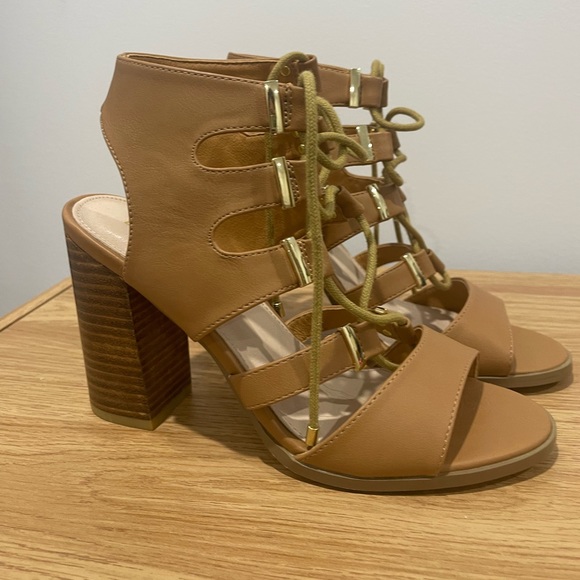 Lace Up Block Heels 🤎 - Picture 7 of 11